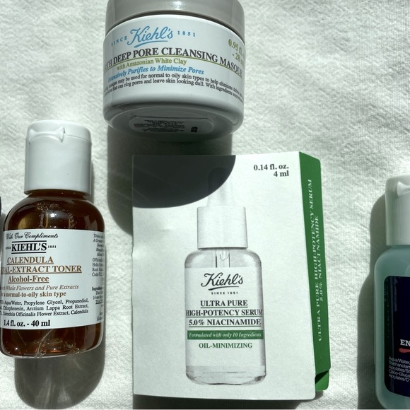 KIEHL’S BUNDLE - Picture 3 of 6